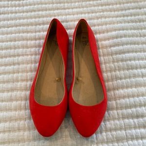 Time and Tru Red Flats